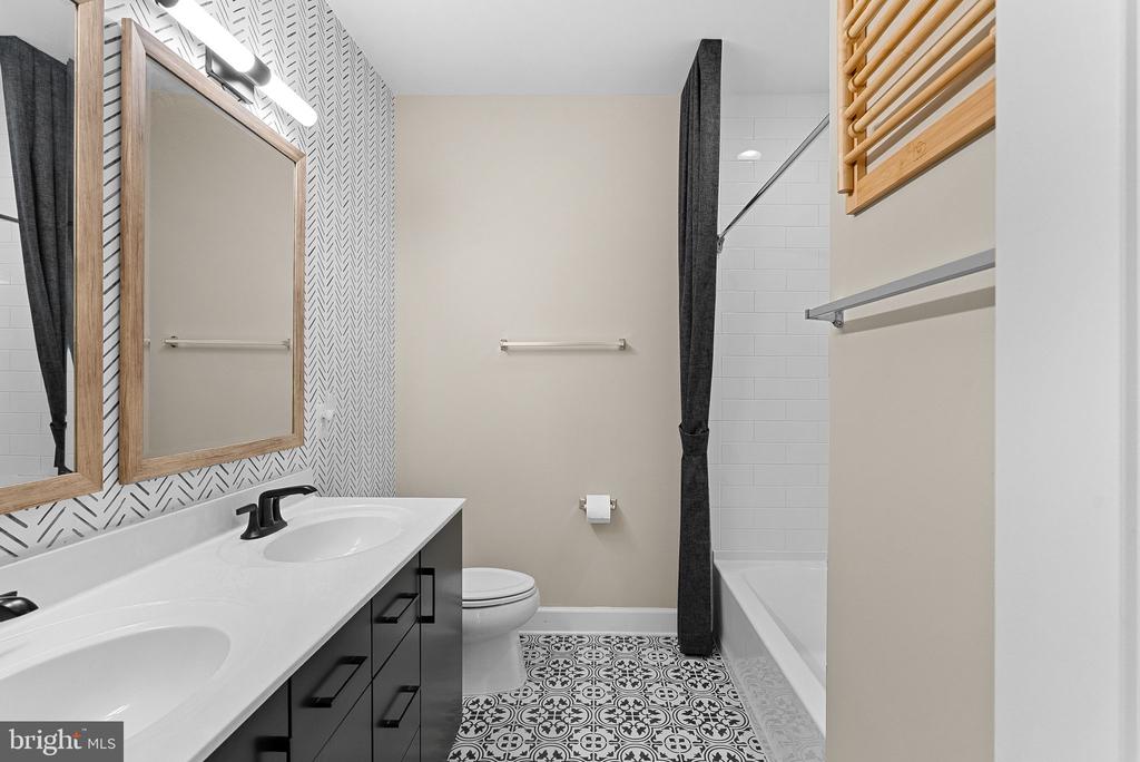 5159 RIDGEVIEW RETREAT DRIVE