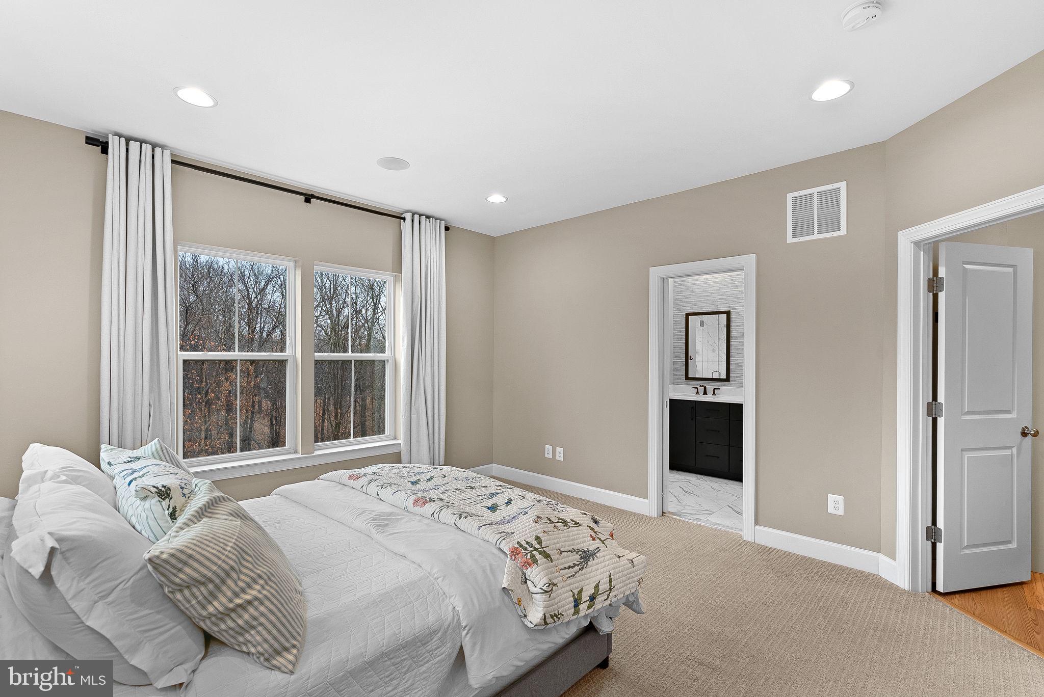 5159 RIDGEVIEW RETREAT DRIVE