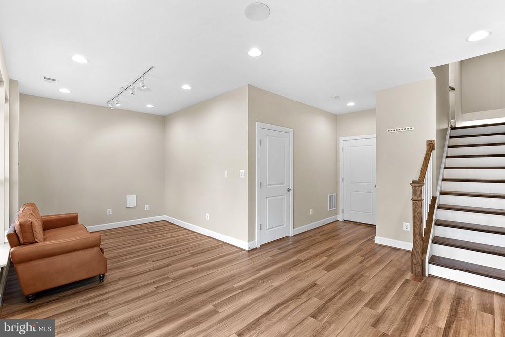 5159 RIDGEVIEW RETREAT DRIVE