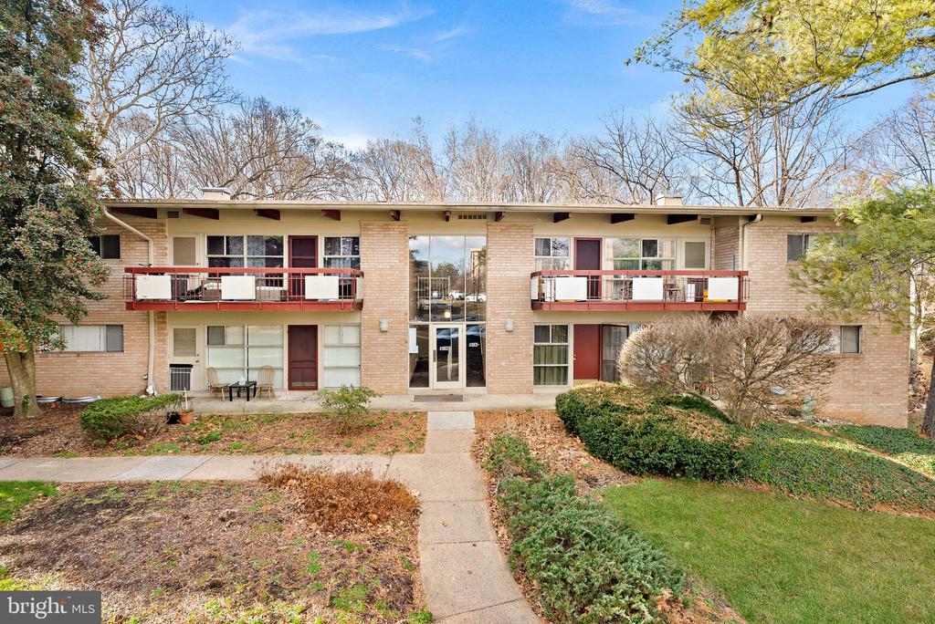 4227 AMERICANA DRIVE 102