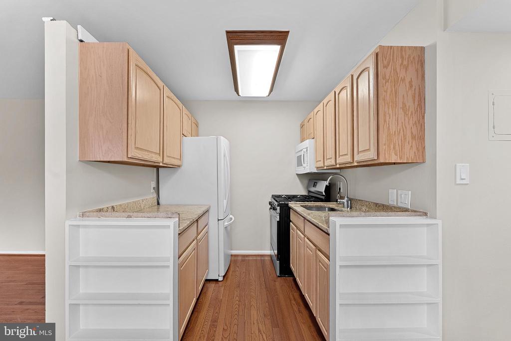4227 AMERICANA DRIVE 102