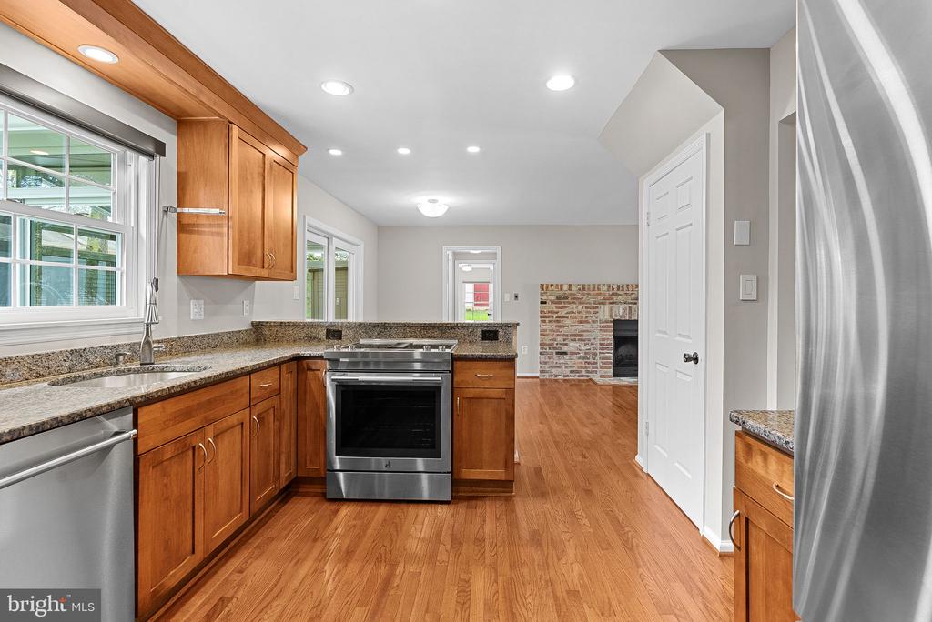 5507 GREENSHANK COURT