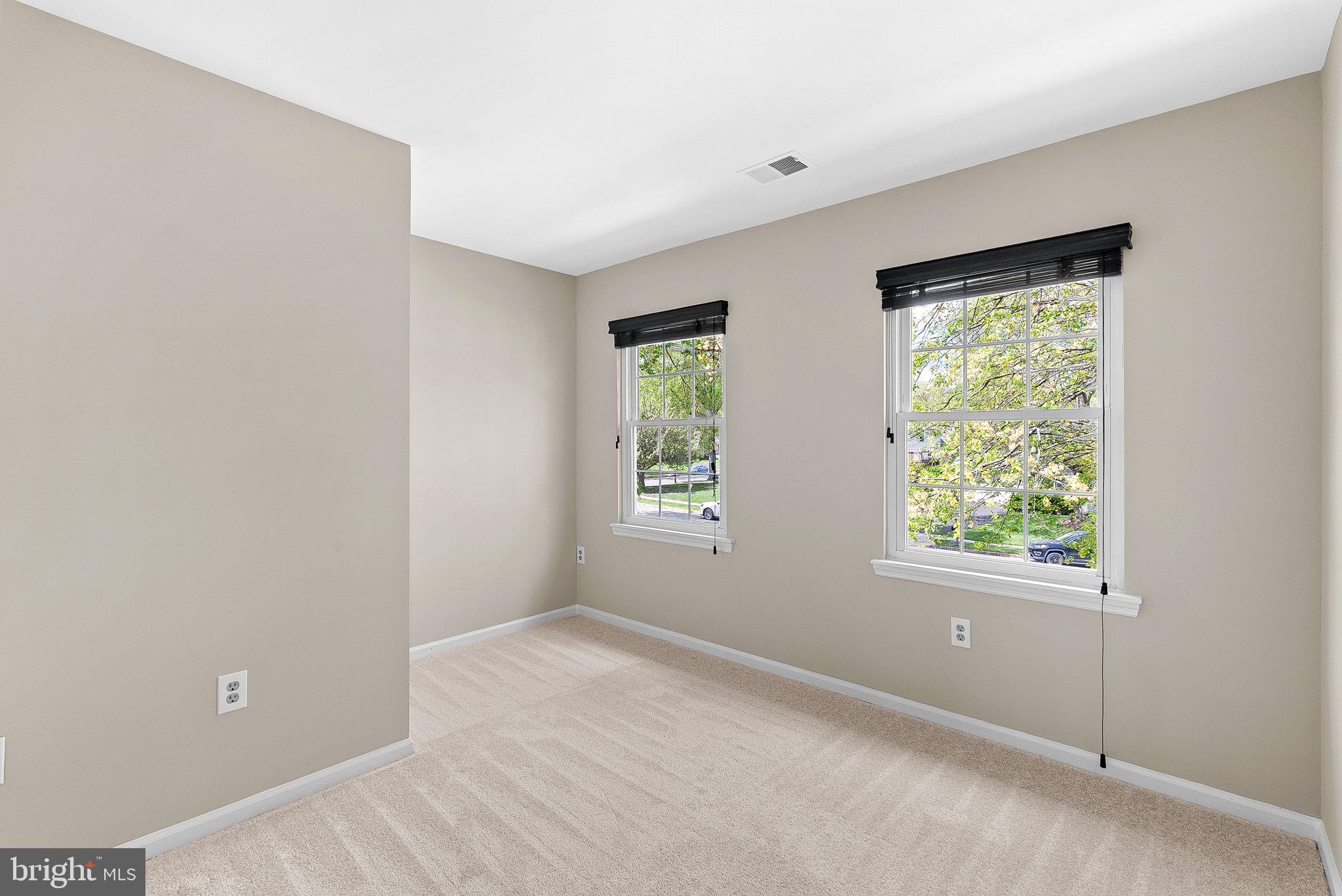 5507 GREENSHANK COURT