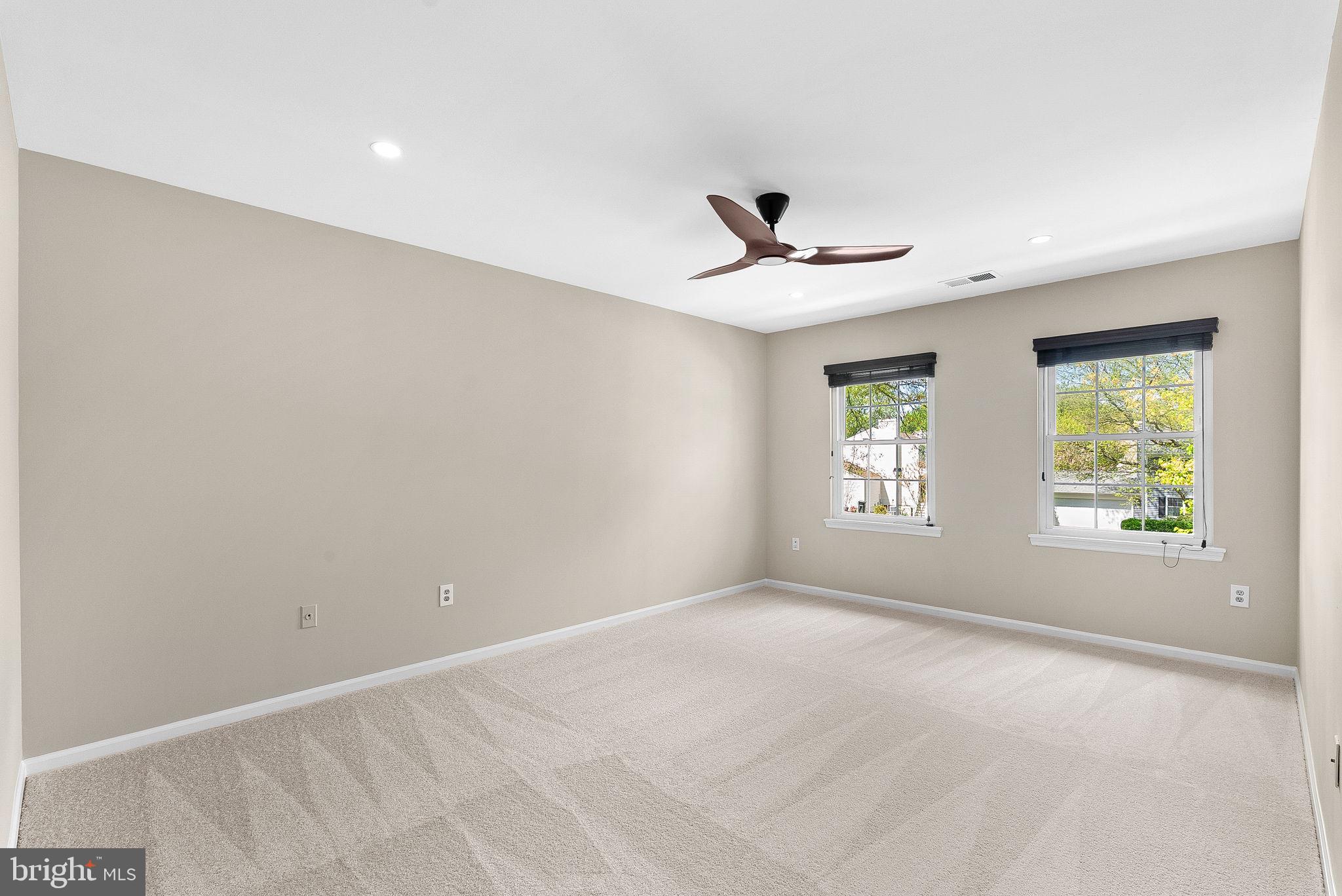 5507 GREENSHANK COURT