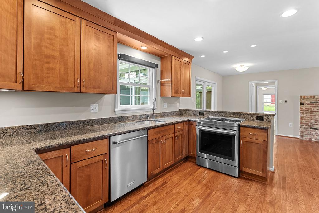 5507 GREENSHANK COURT