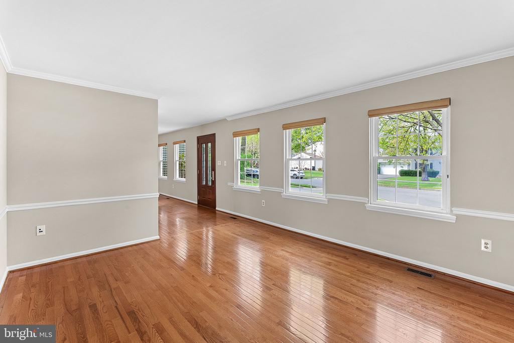 5507 GREENSHANK COURT