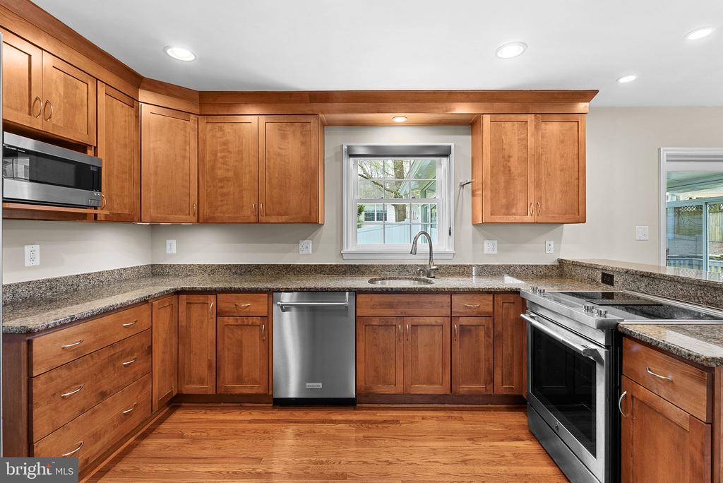 5507 GREENSHANK COURT