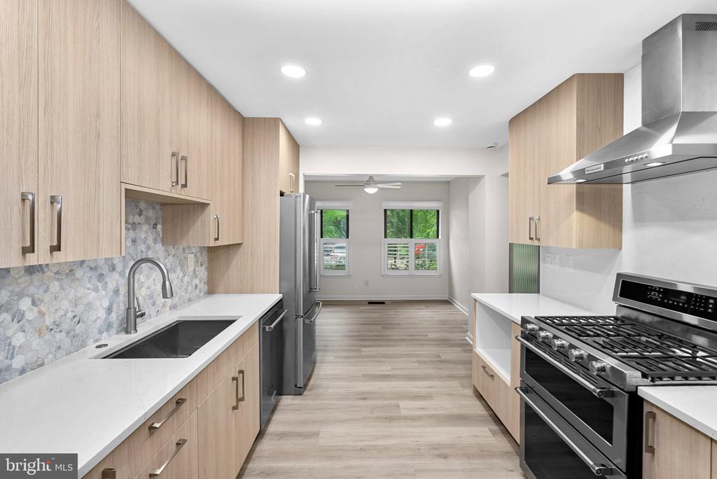 11545 HEARTHSTONE COURT