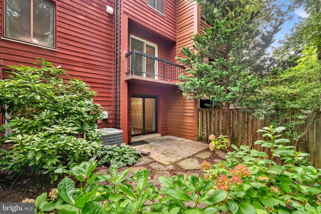 11545 HEARTHSTONE COURT