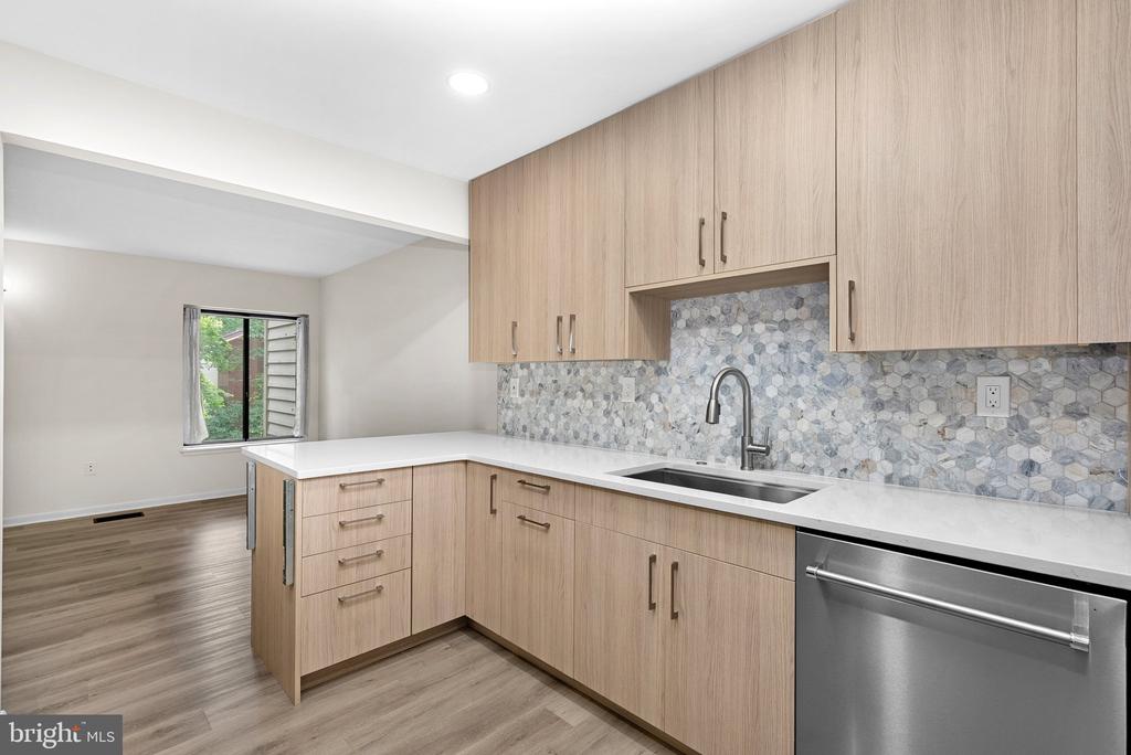 11545 HEARTHSTONE COURT