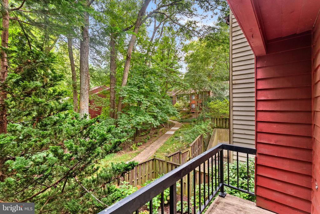 11545 HEARTHSTONE COURT