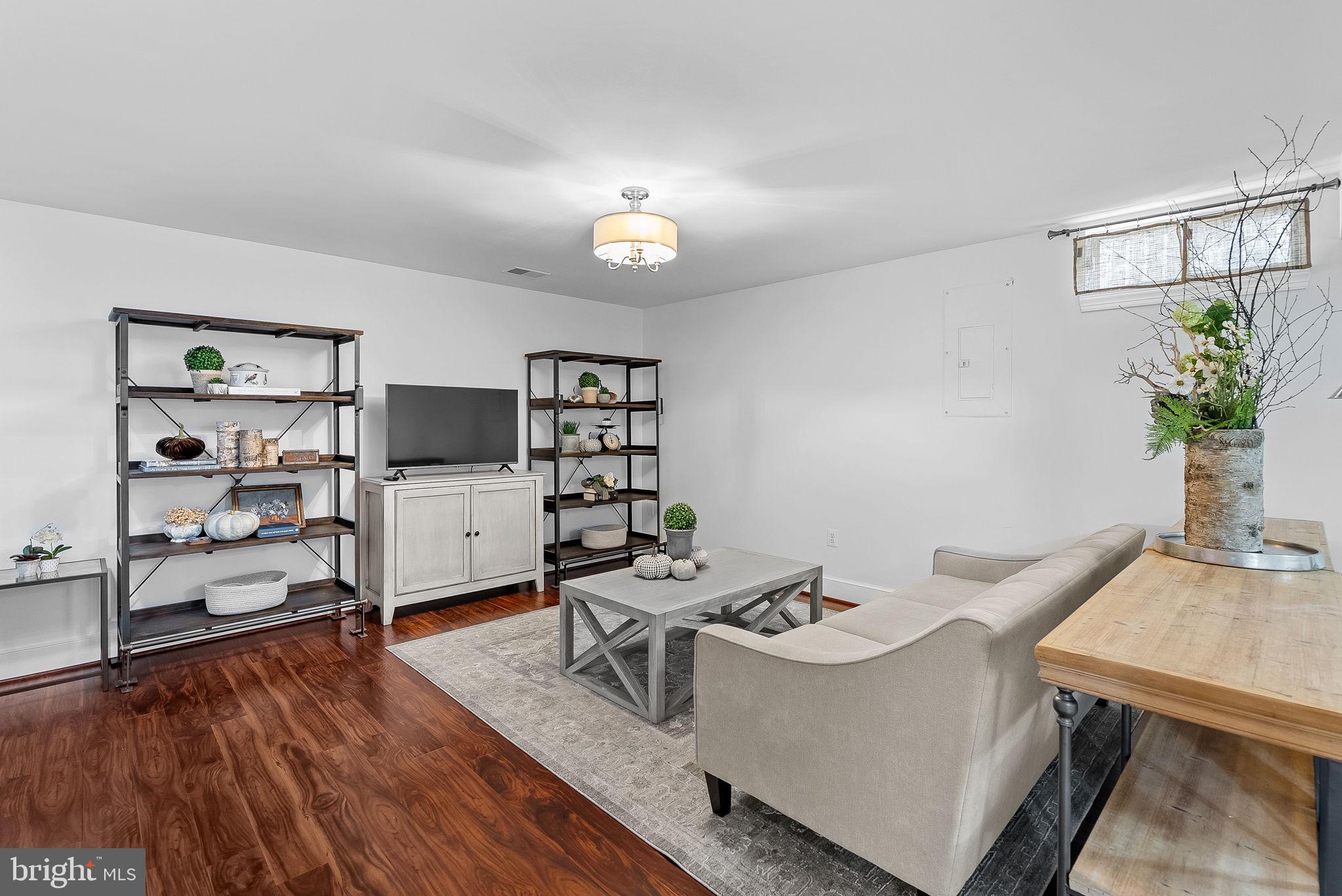 417 SW Meade DRIVE SW