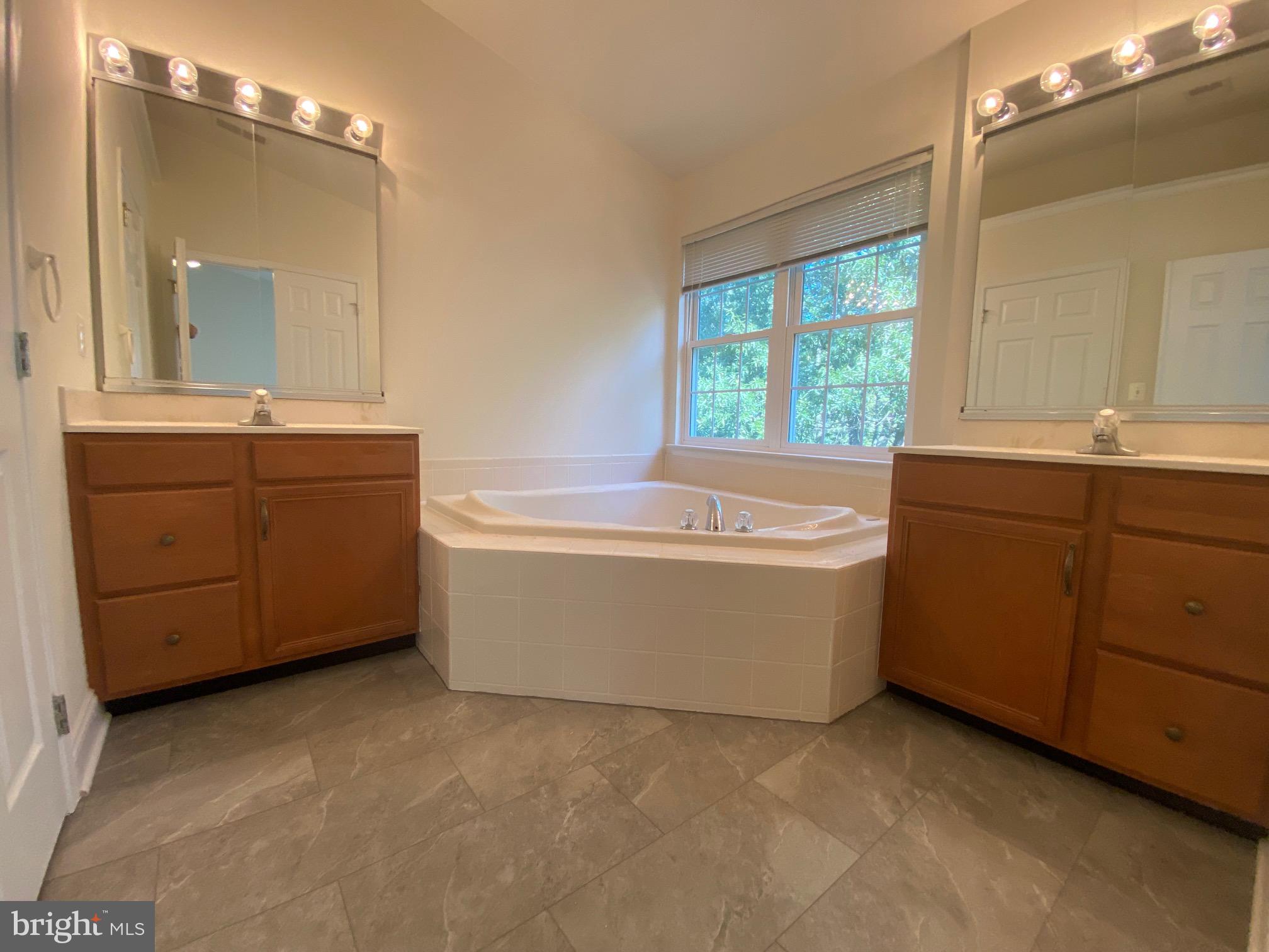 130 Ivy Hills TERRACE