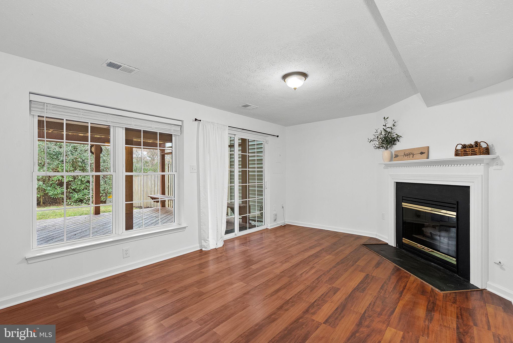 44112 Tippecanoe TERRACE