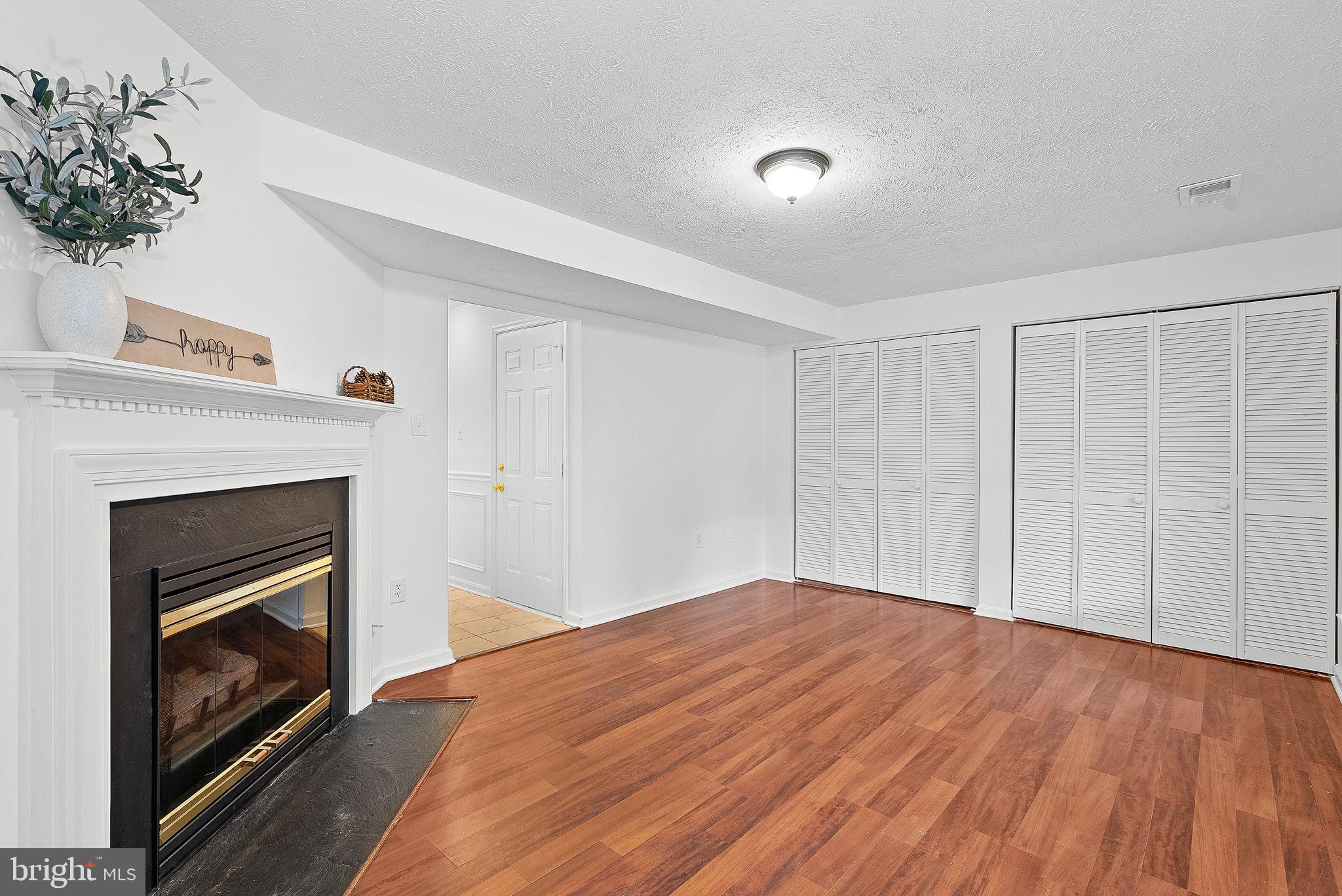 44112 Tippecanoe TERRACE