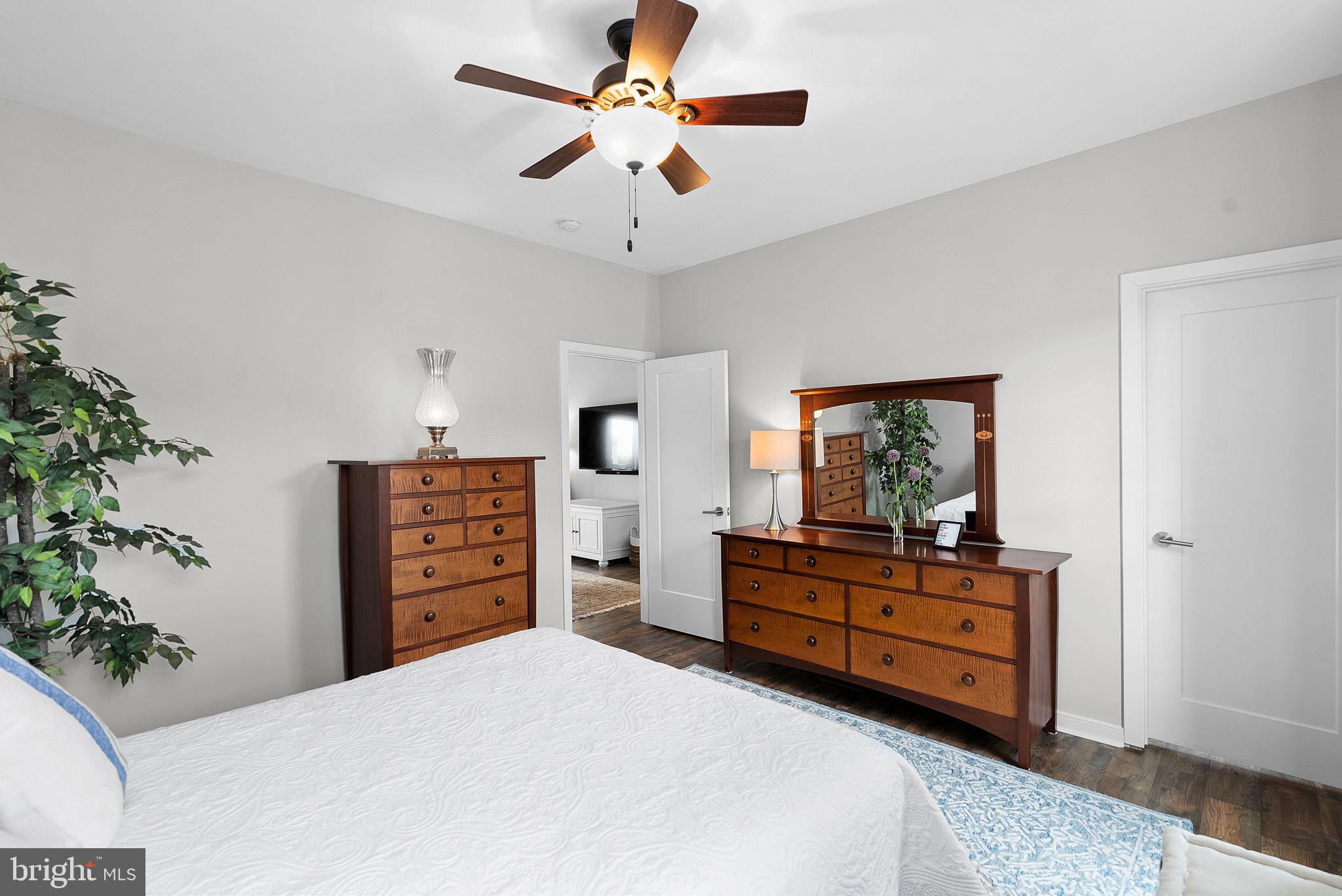 480 Kornblau Terrace SE