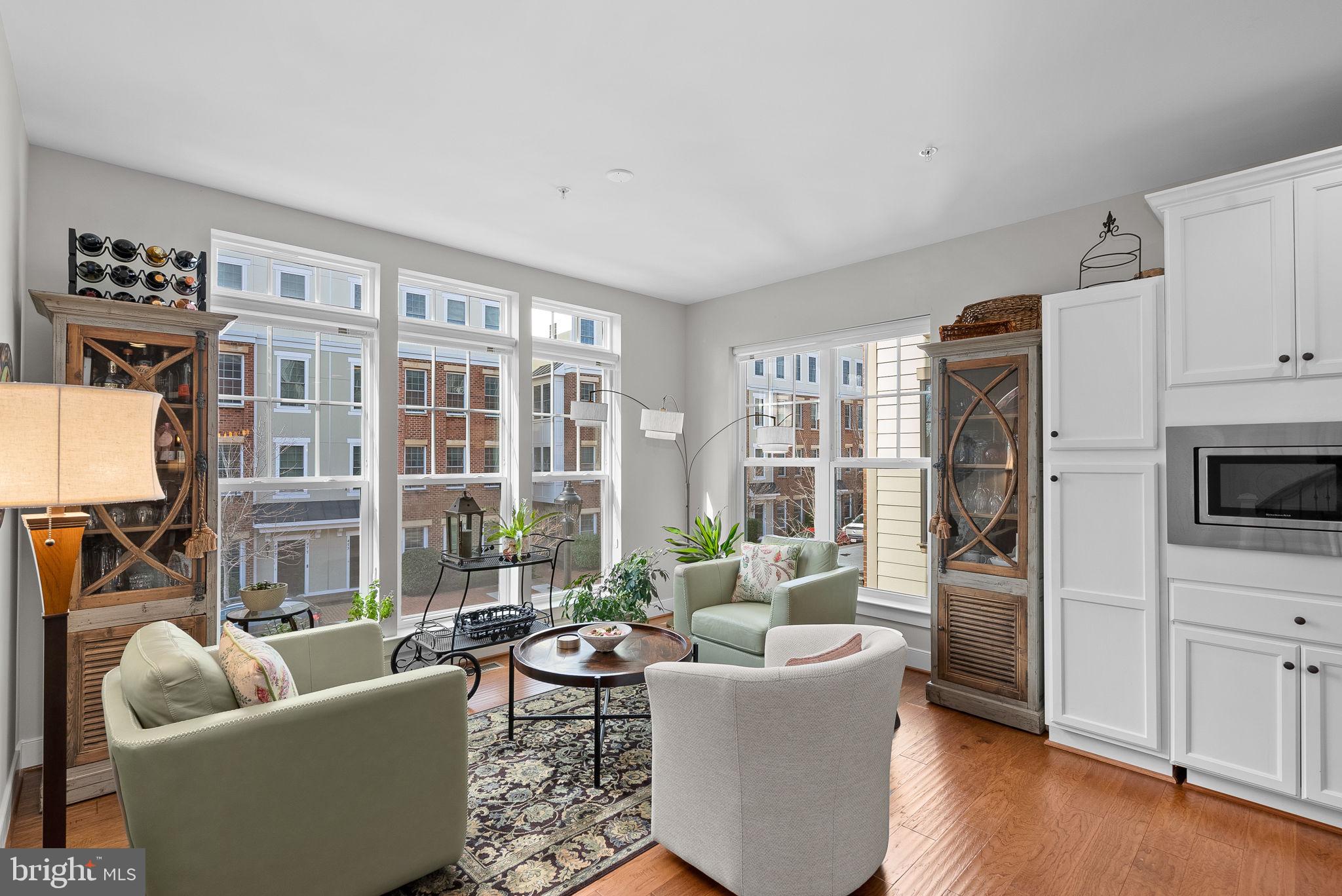 480 Kornblau Terrace SE