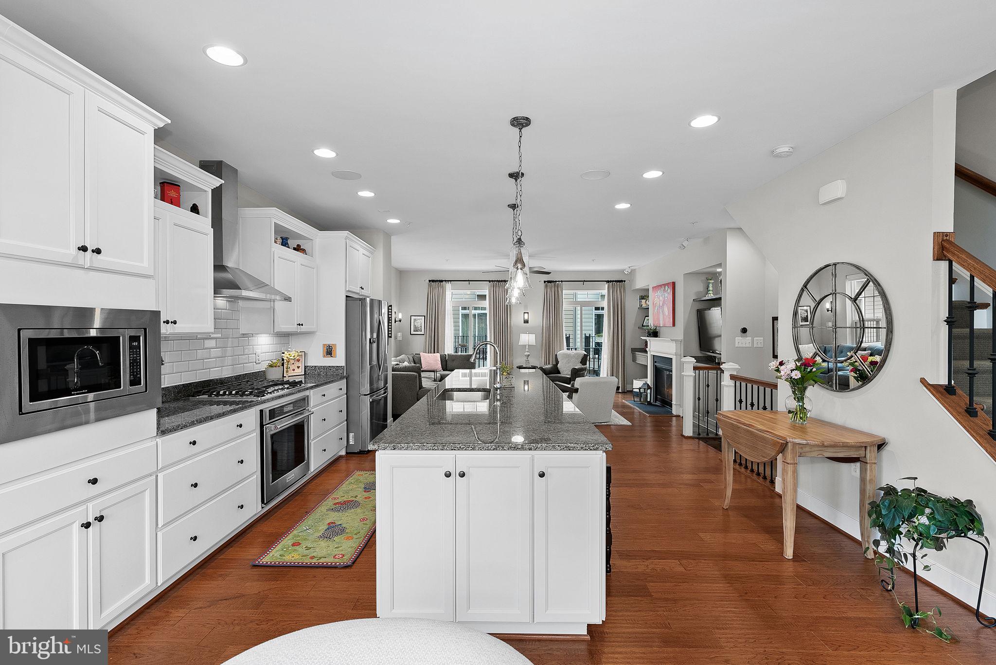 480 Kornblau Terrace SE