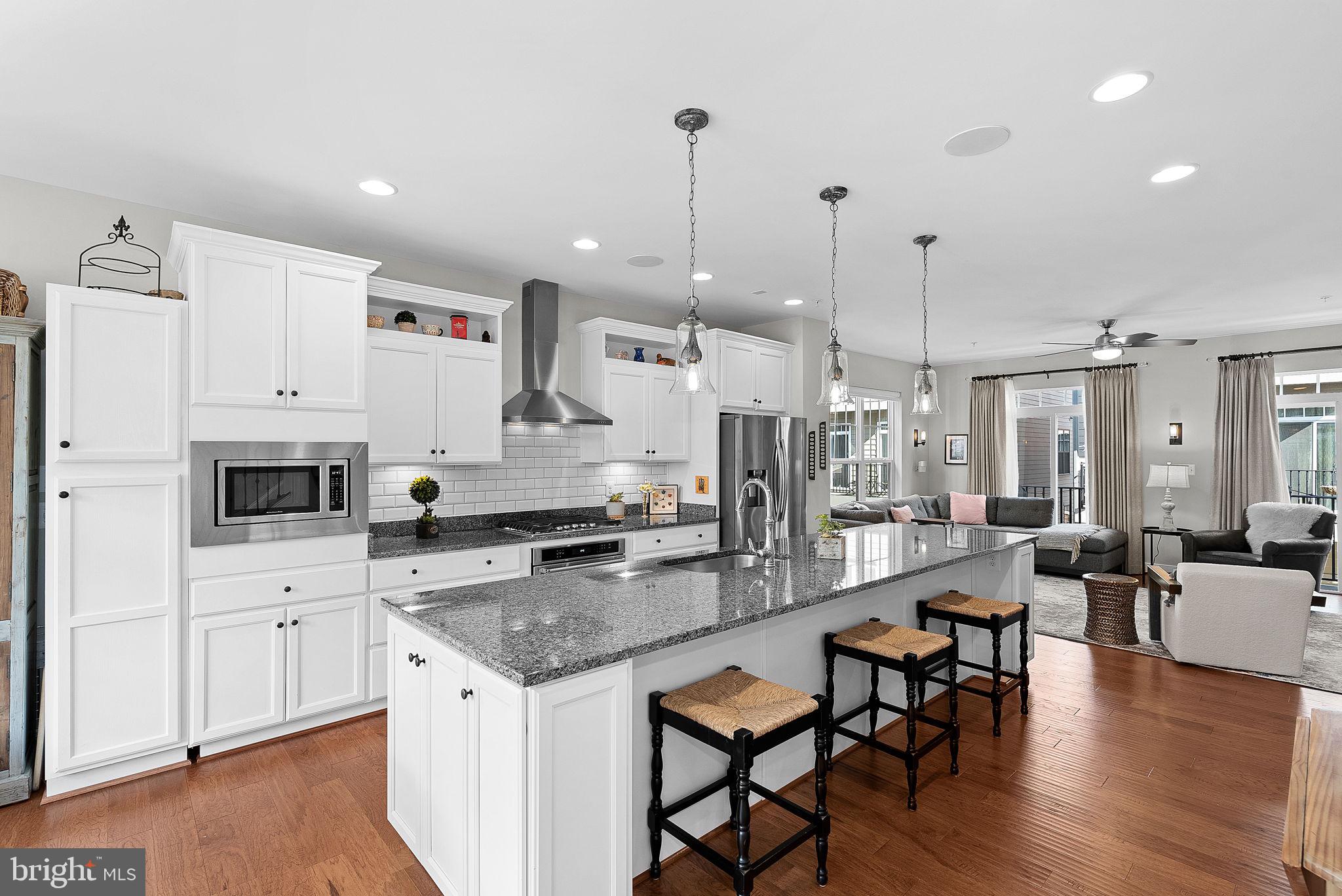 480 Kornblau Terrace SE