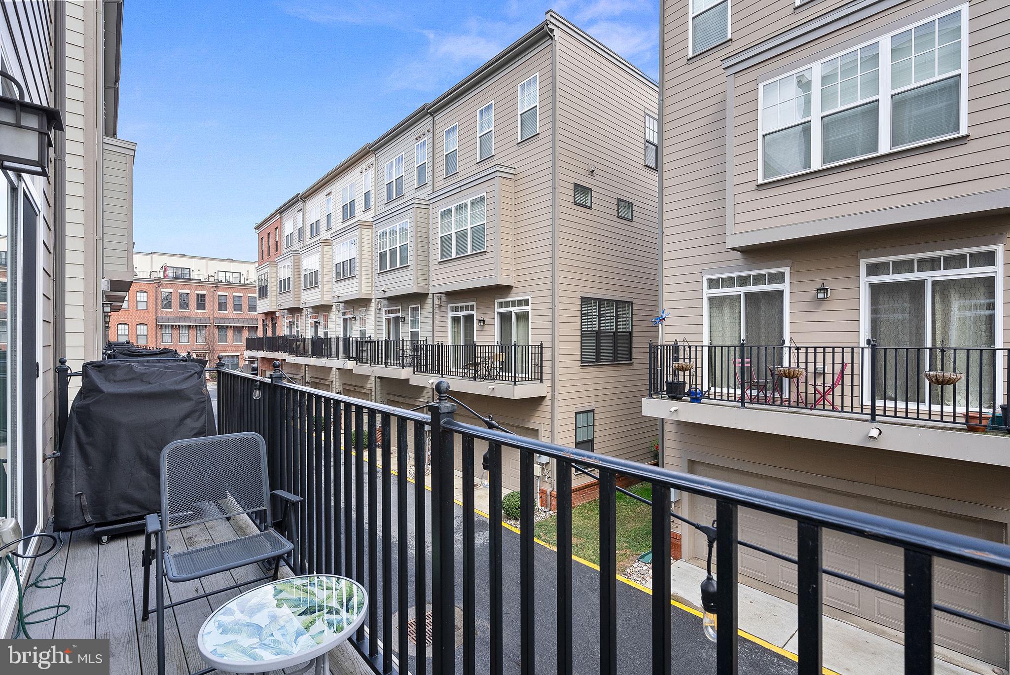 480 Kornblau Terrace SE