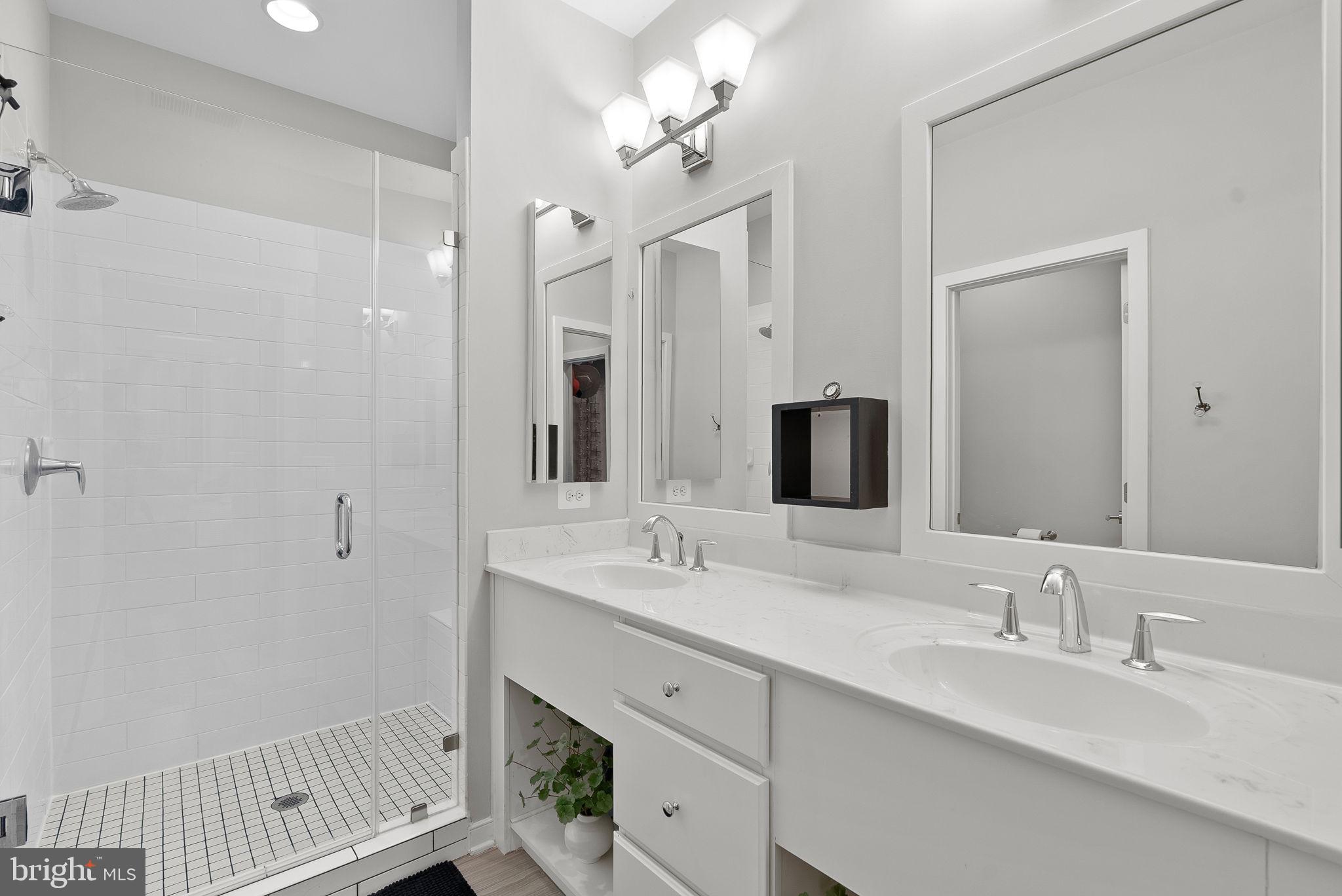 480 Kornblau Terrace SE