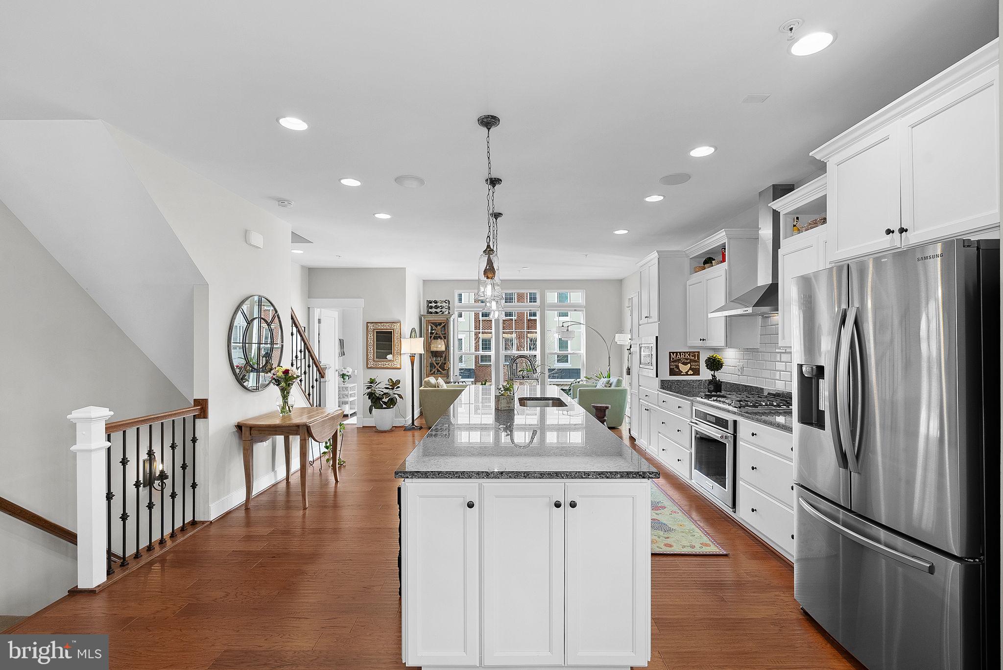 480 Kornblau Terrace SE