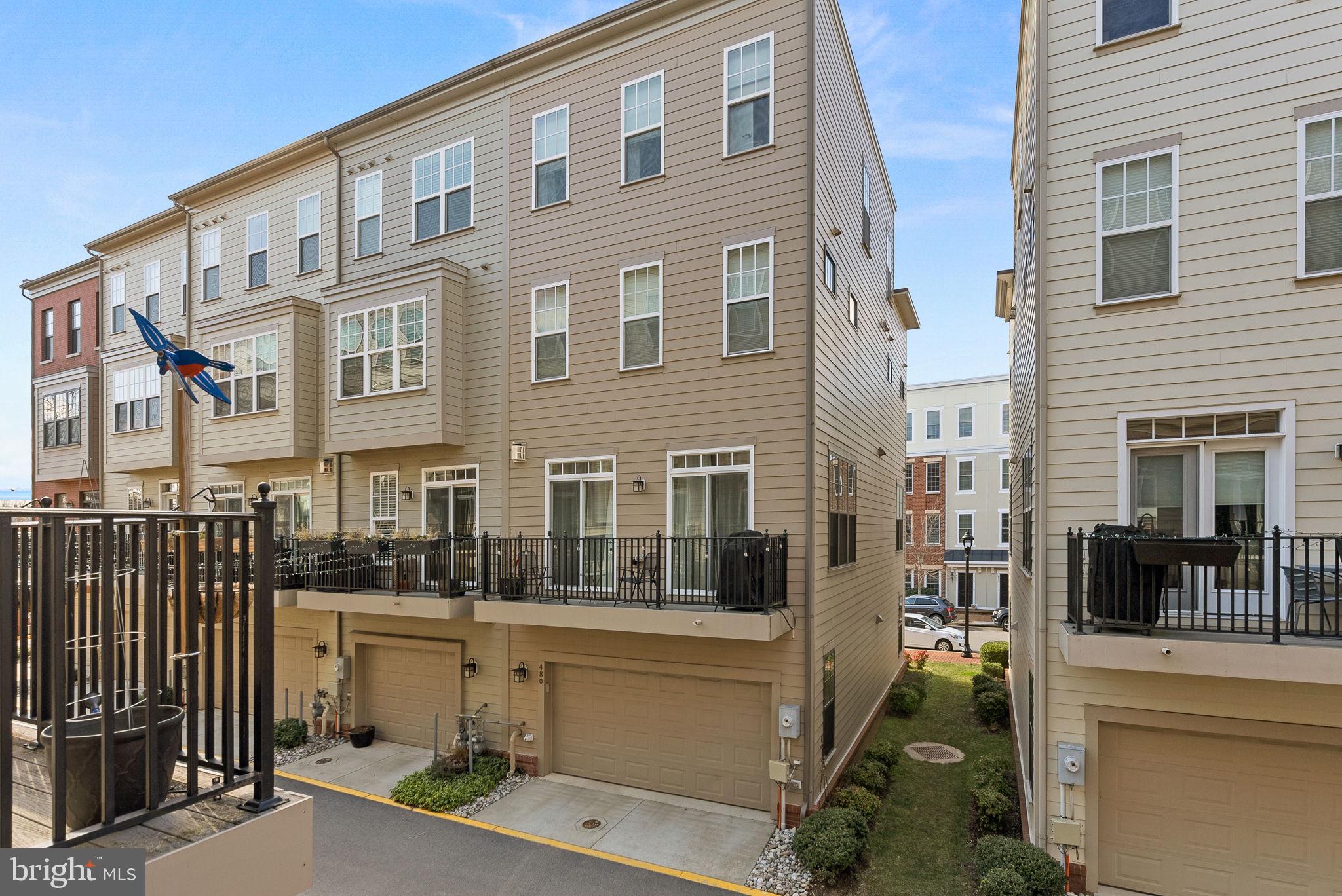 480 Kornblau Terrace SE