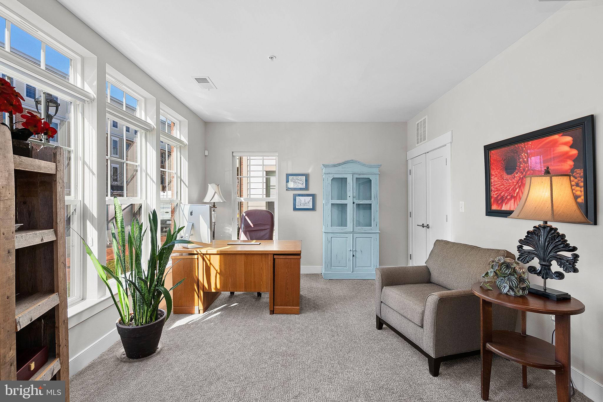 480 Kornblau Terrace SE