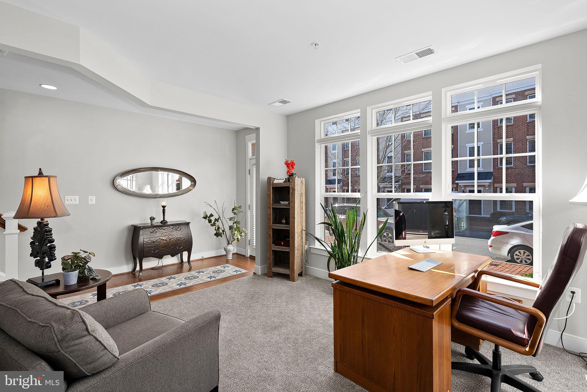 480 Kornblau Terrace SE