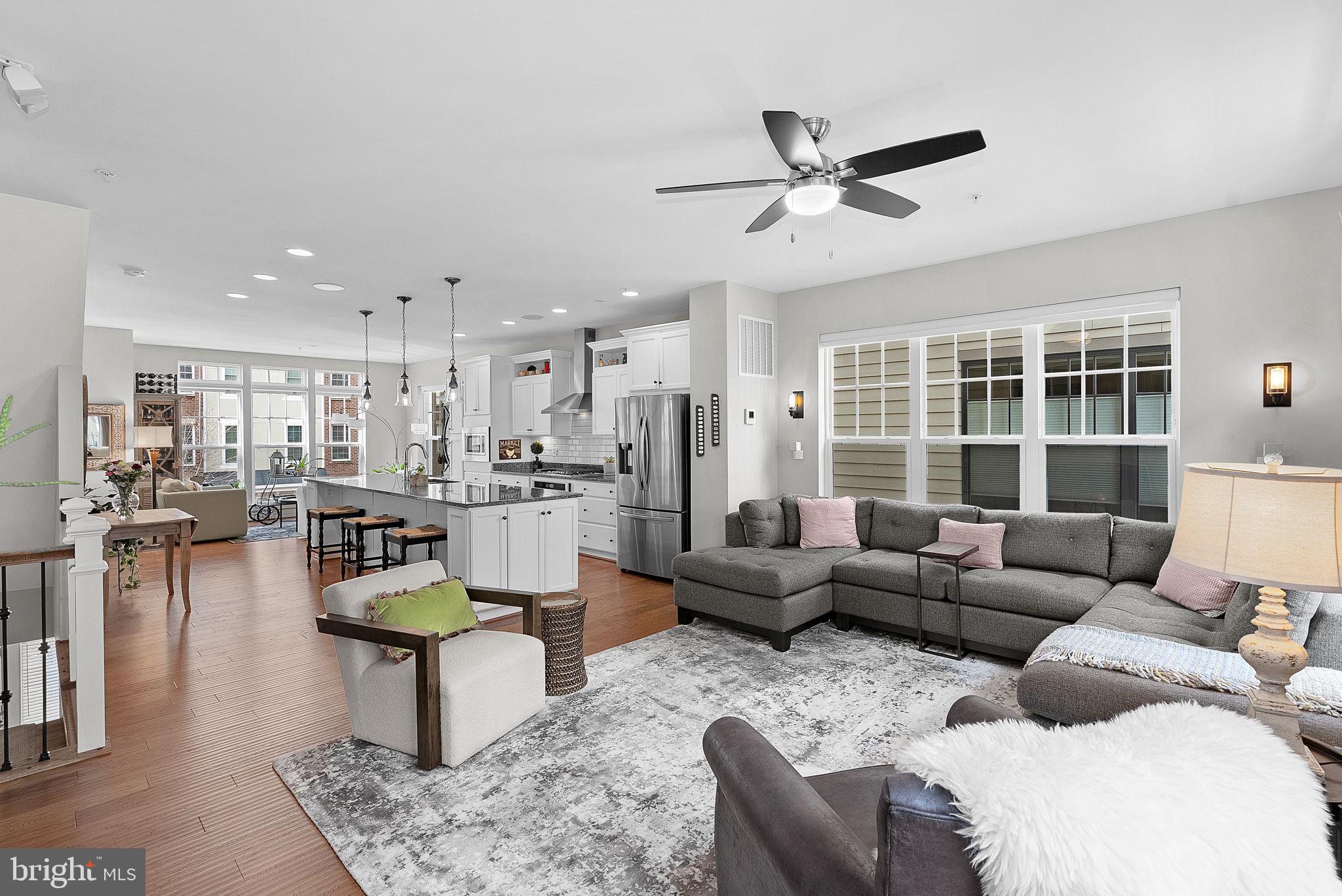 480 Kornblau Terrace SE