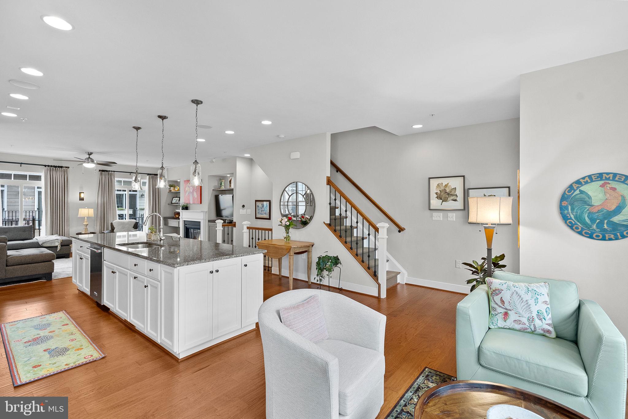 480 Kornblau Terrace SE