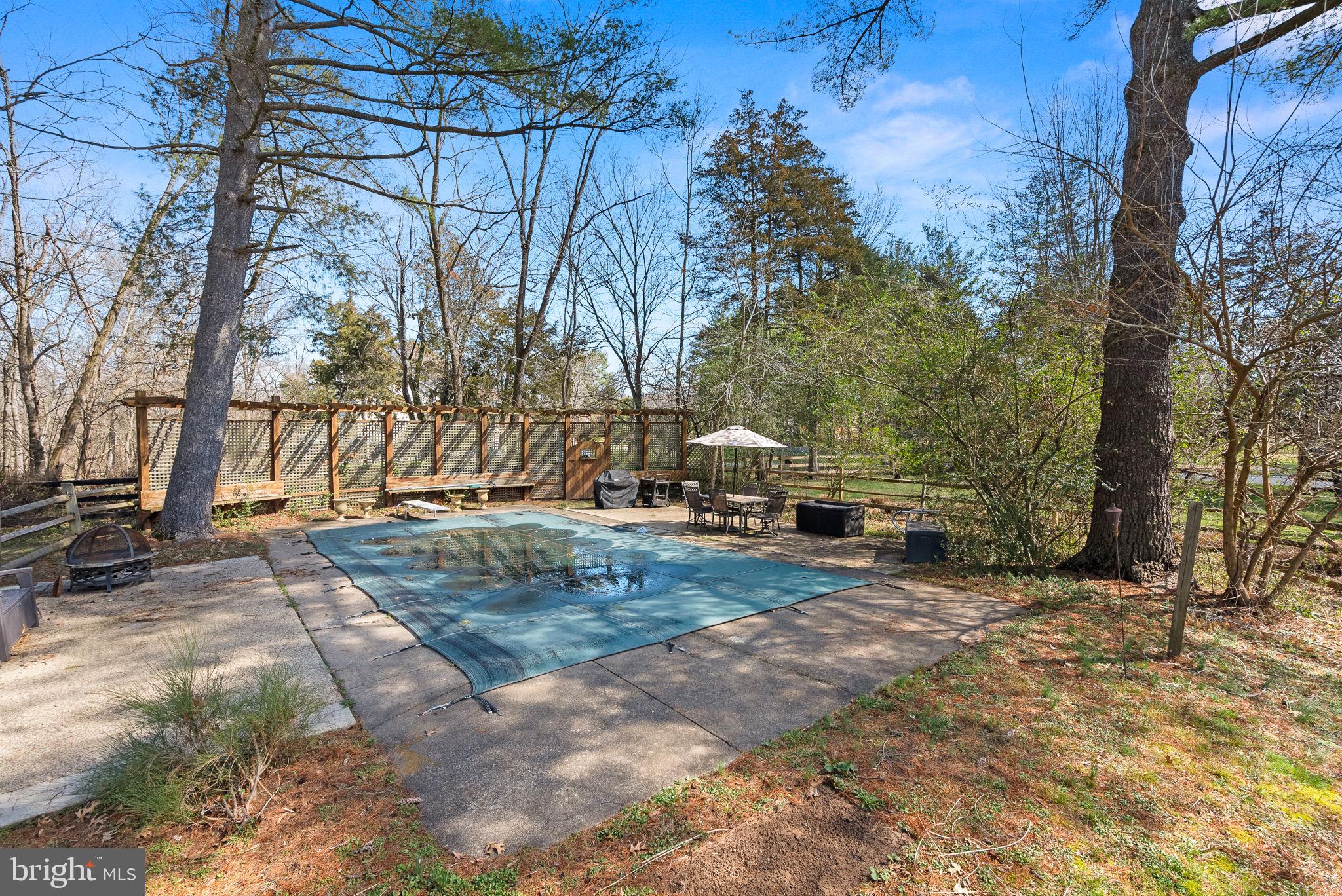 19649 Youngs Cliff Rd
