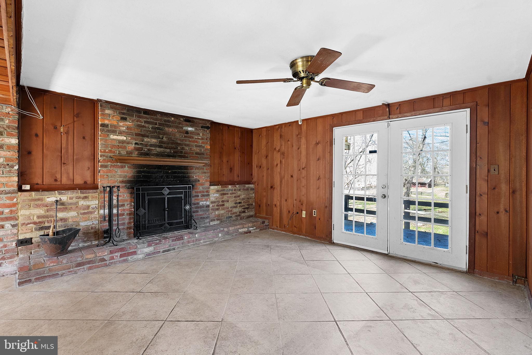 19649 Youngs Cliff Rd