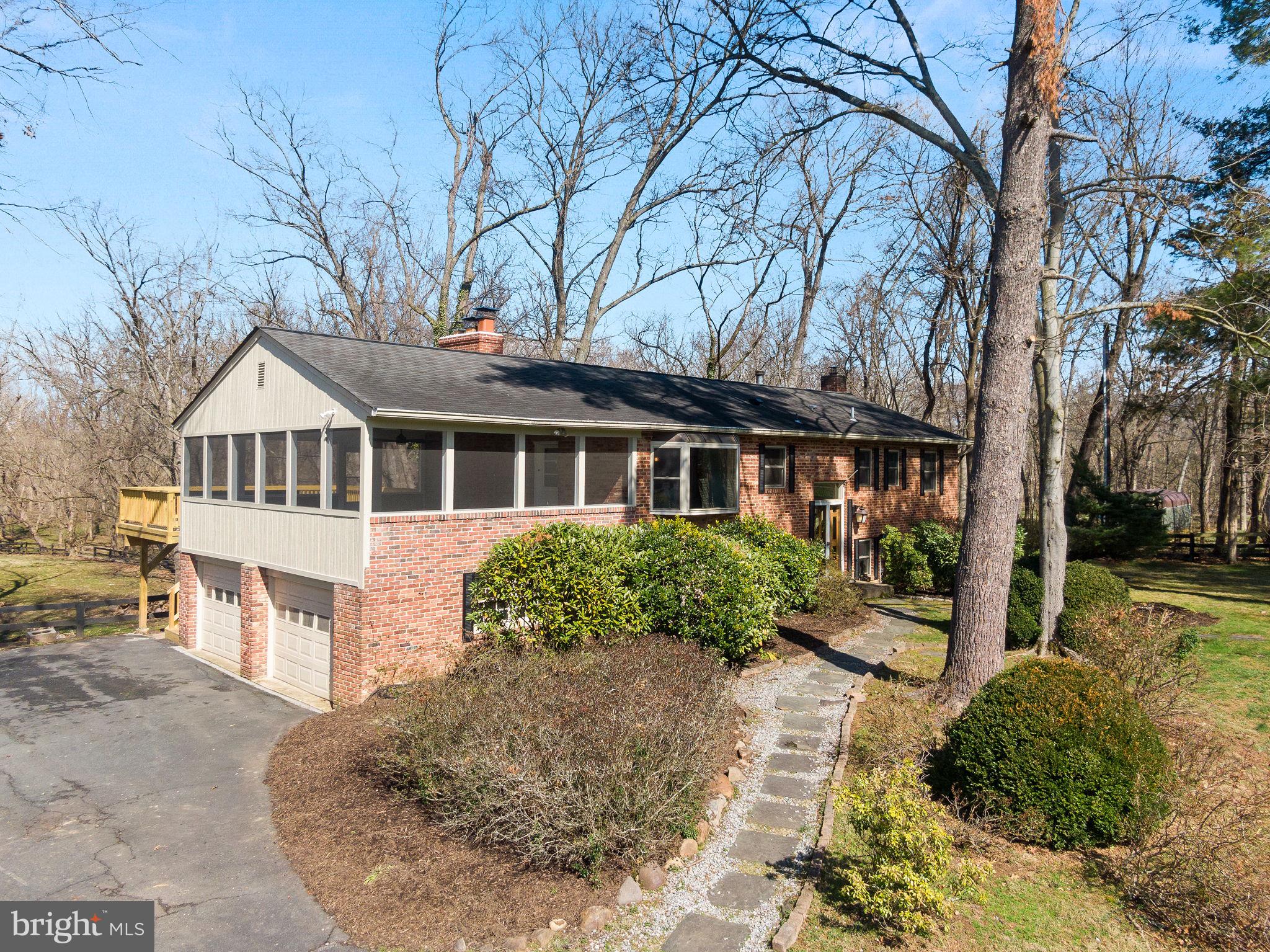 19649 Youngs Cliff Rd