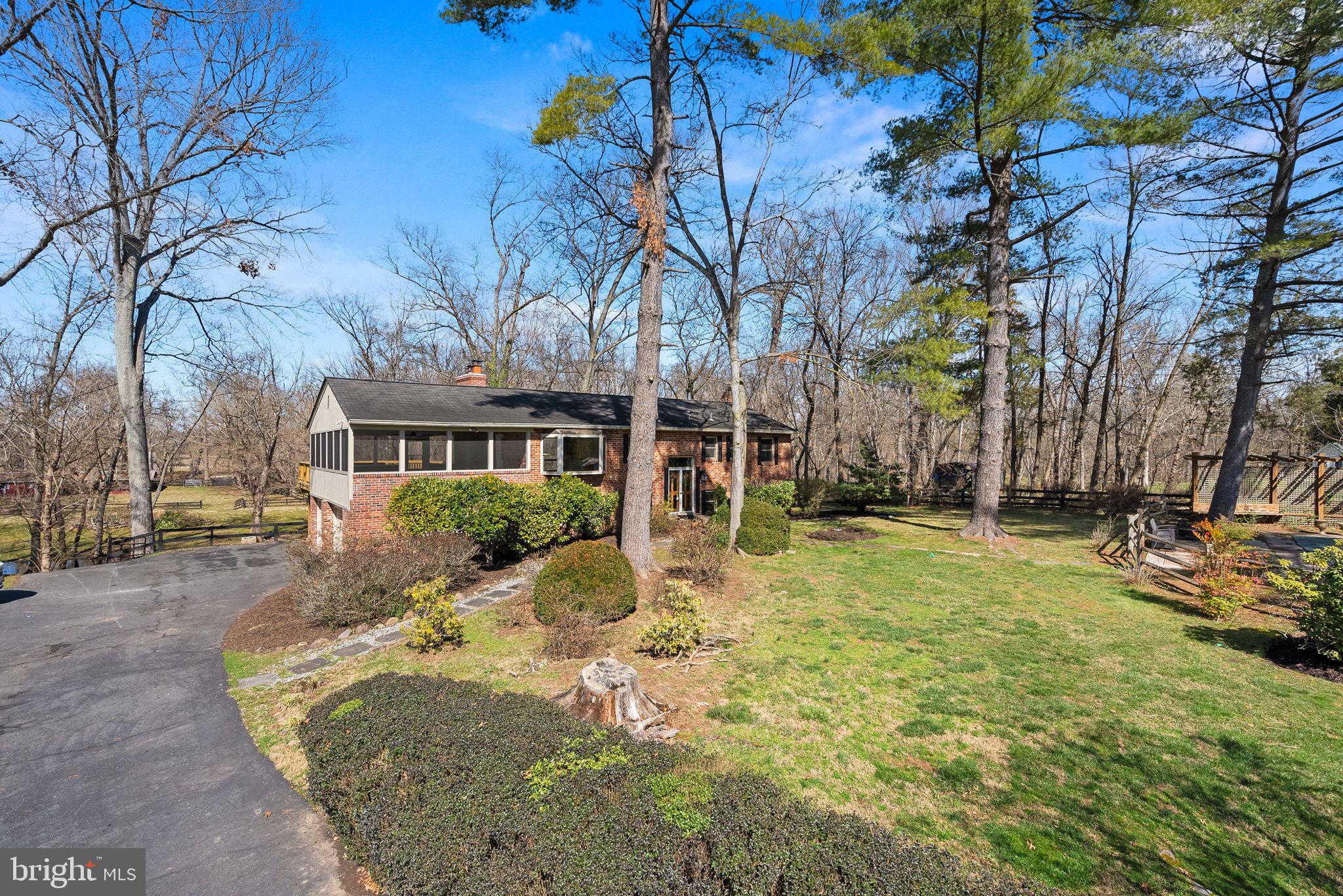 19649 Youngs Cliff Rd