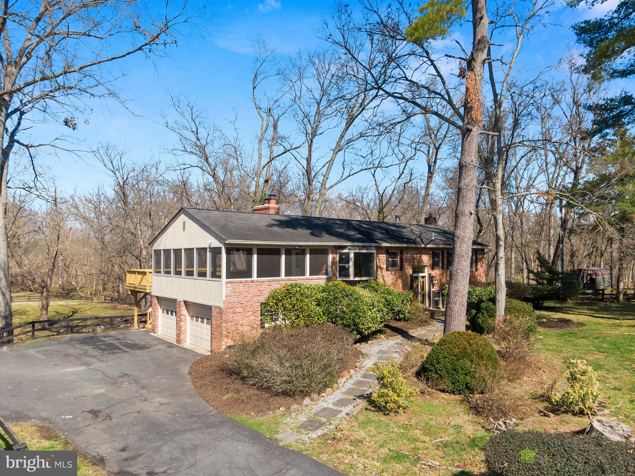 19649 Youngs Cliff Rd