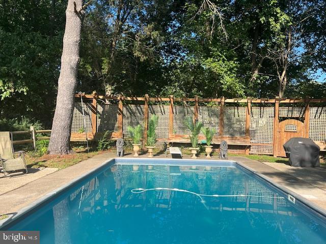 19649 Youngs Cliff Rd