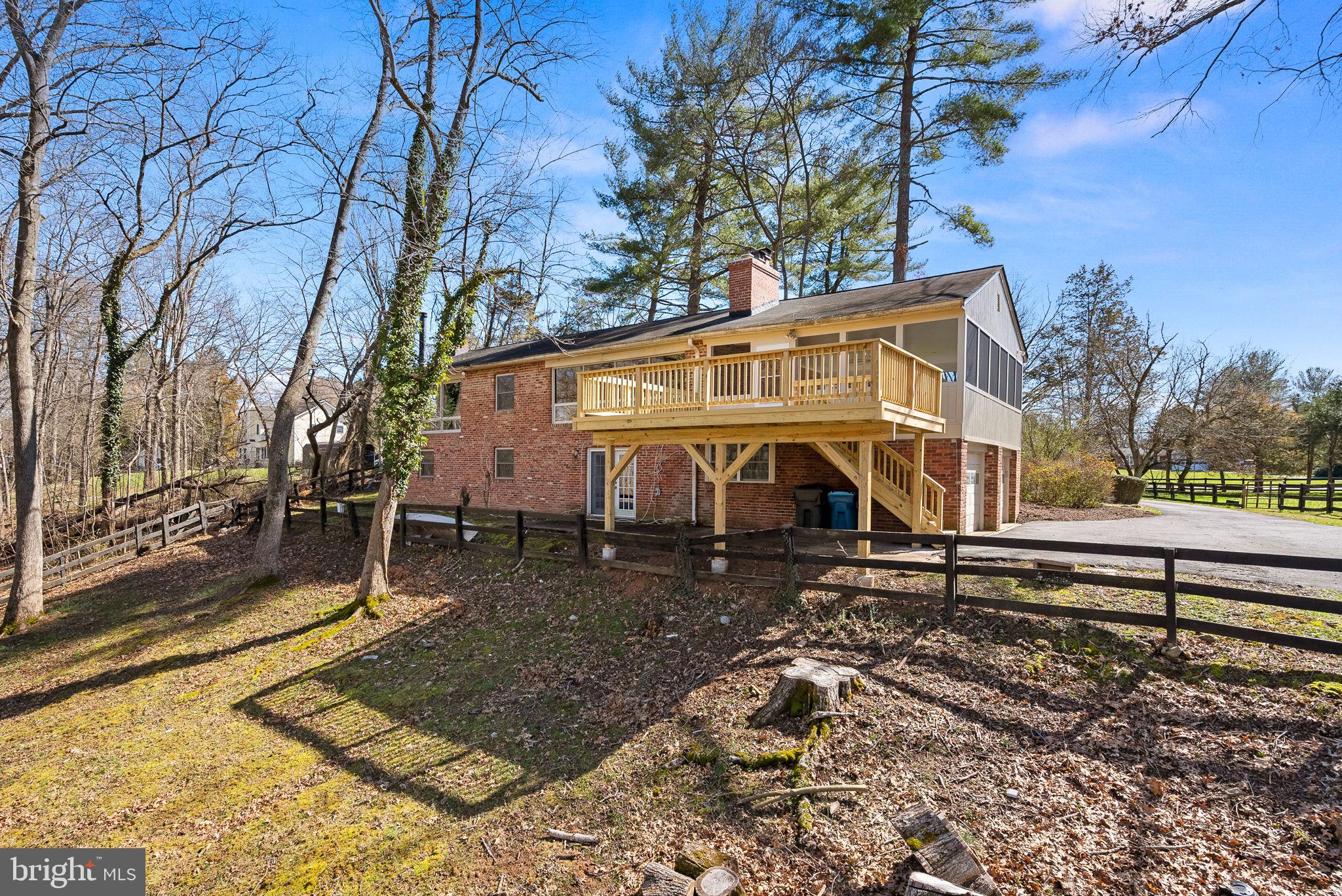 19649 Youngs Cliff Rd