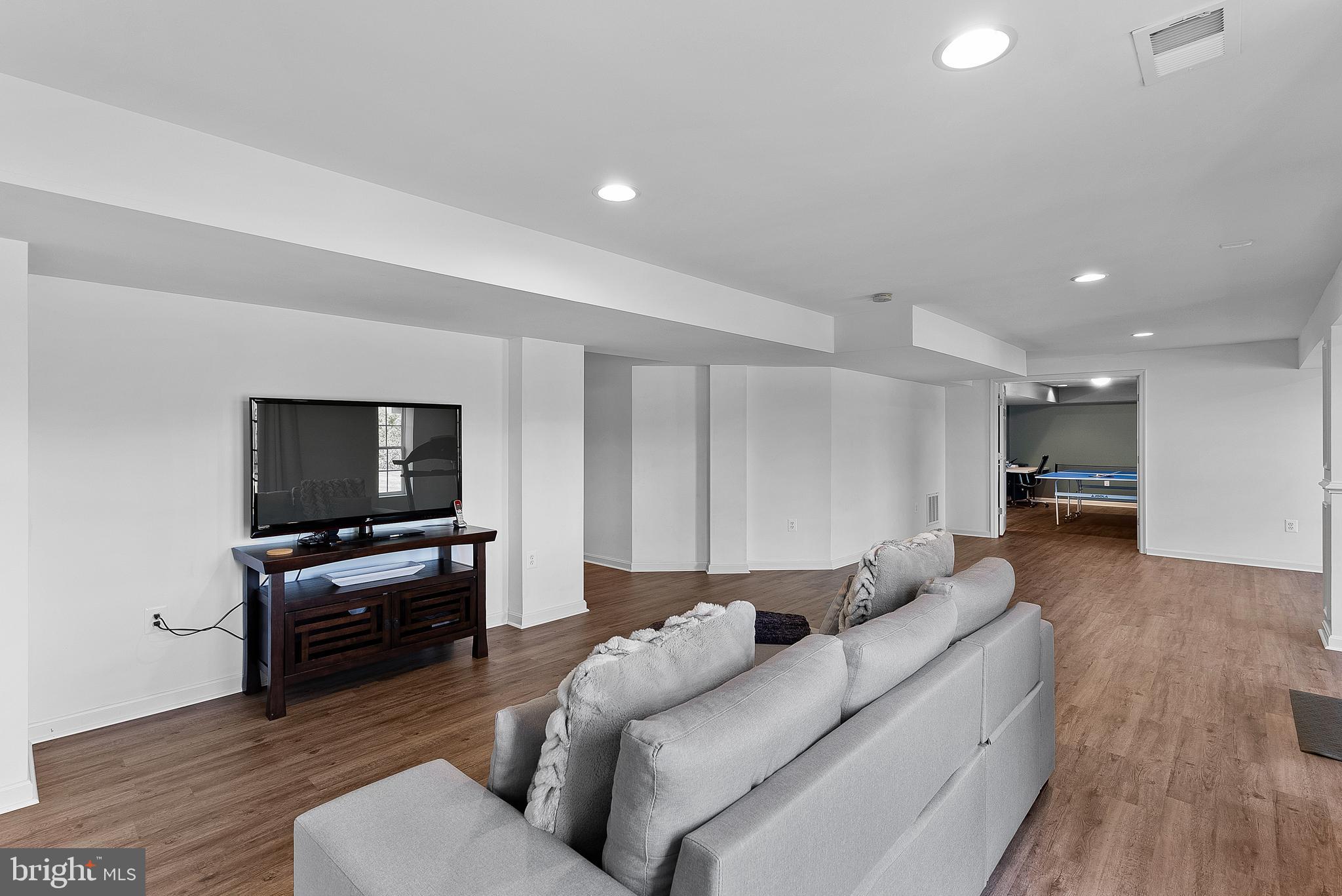 843 Kinvarra Pl