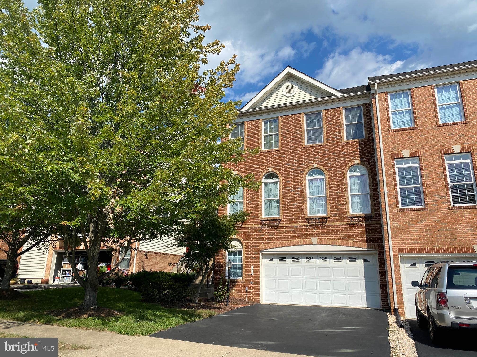 128 Ivy Hills Ter