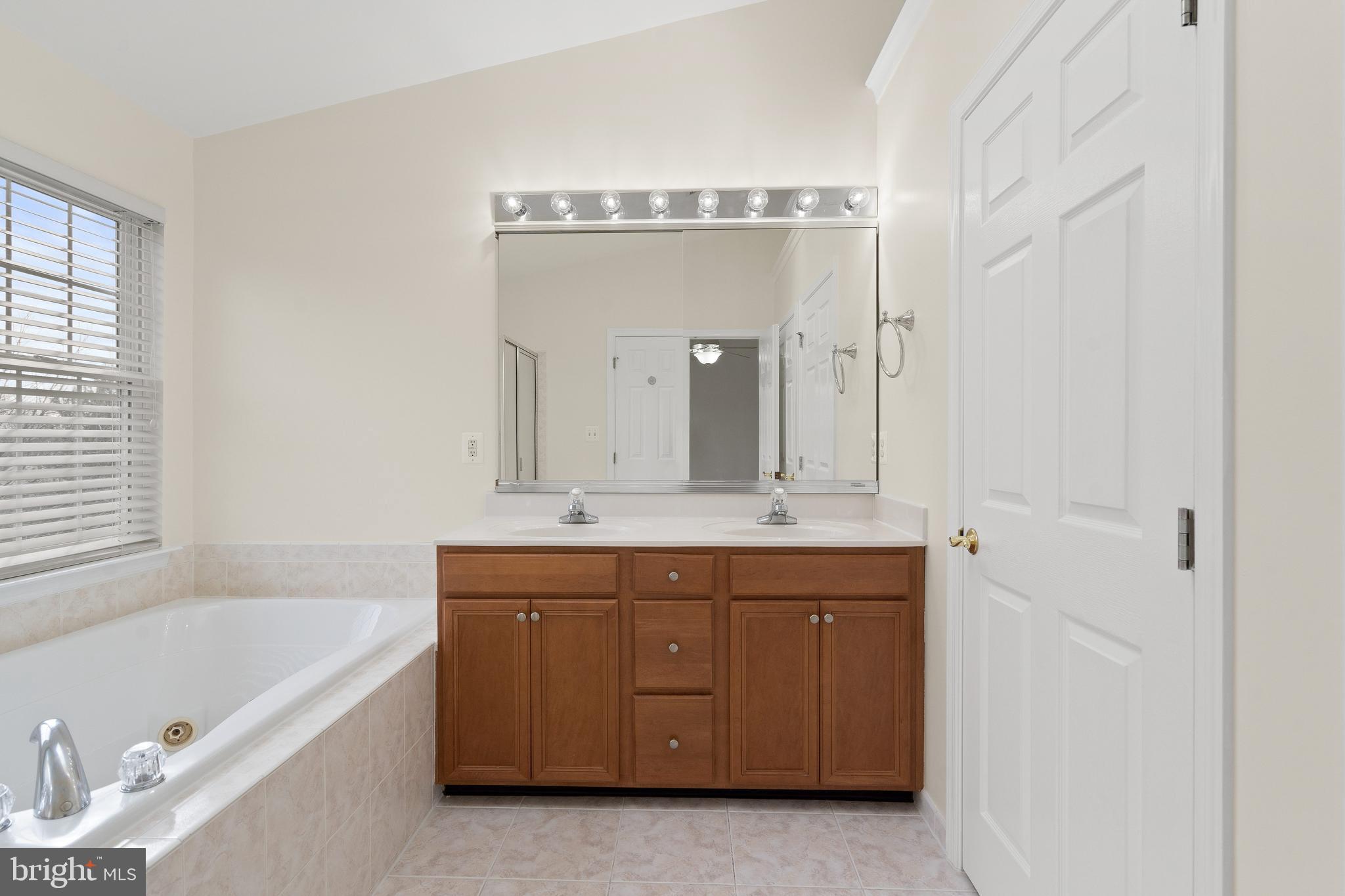 128 Ivy Hills Ter
