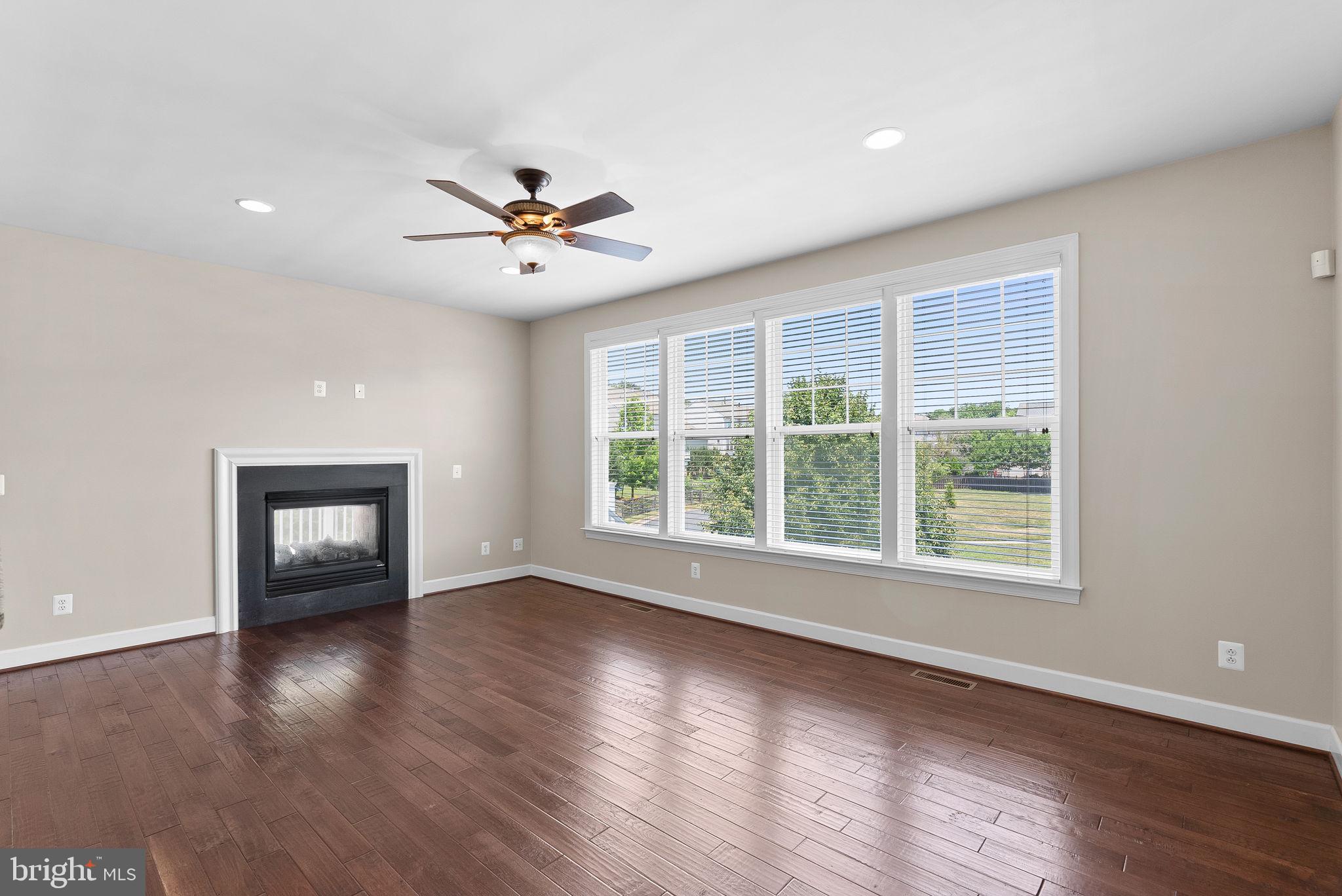 40992 Indigo Pl