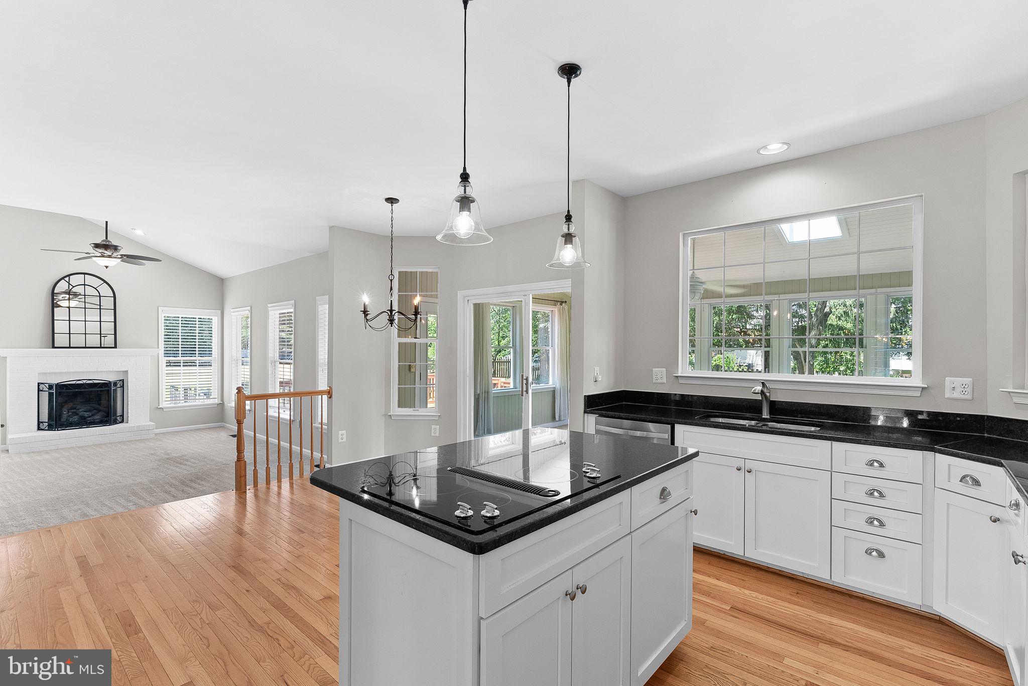 602 Brian Thomas Ct SE