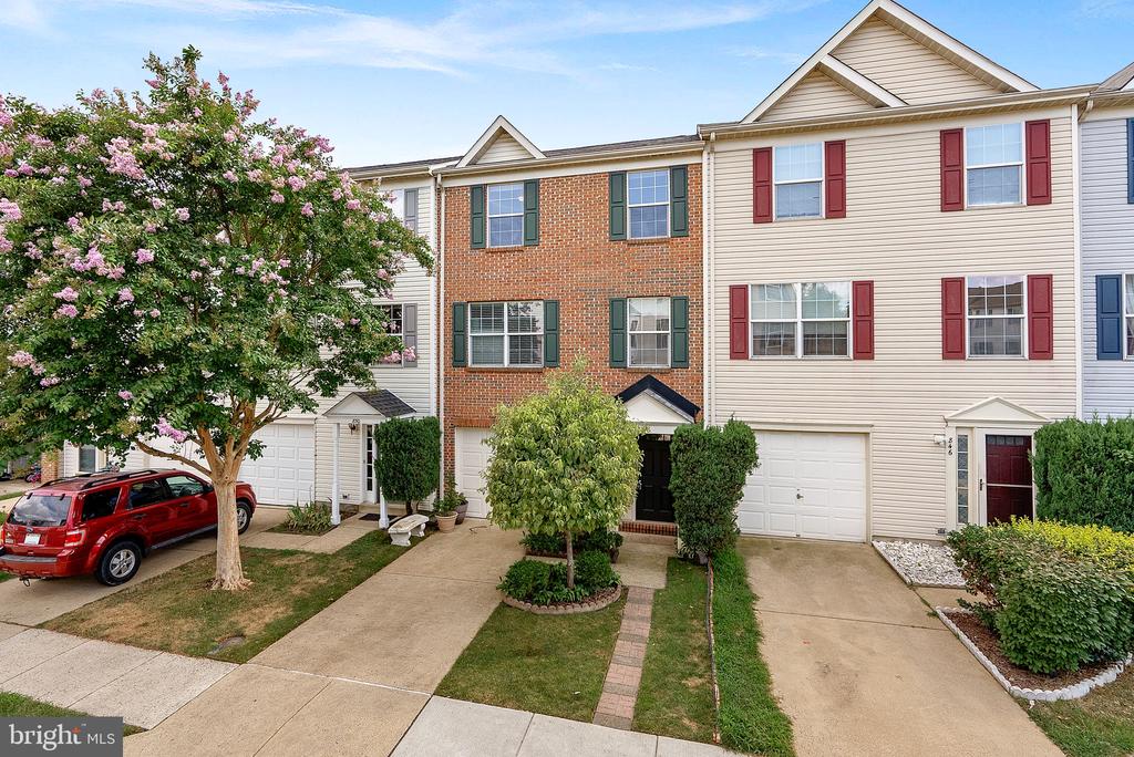 848 Vanderbilt Ter SE