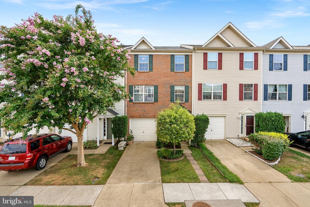 848 Vanderbilt Ter SE