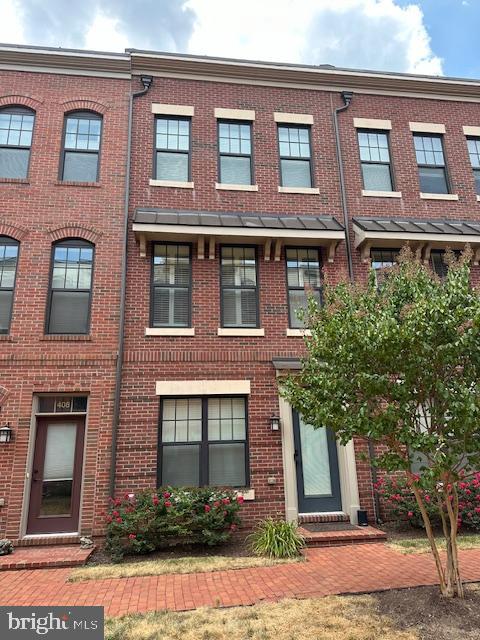 406 IRONSIDES SQ SE