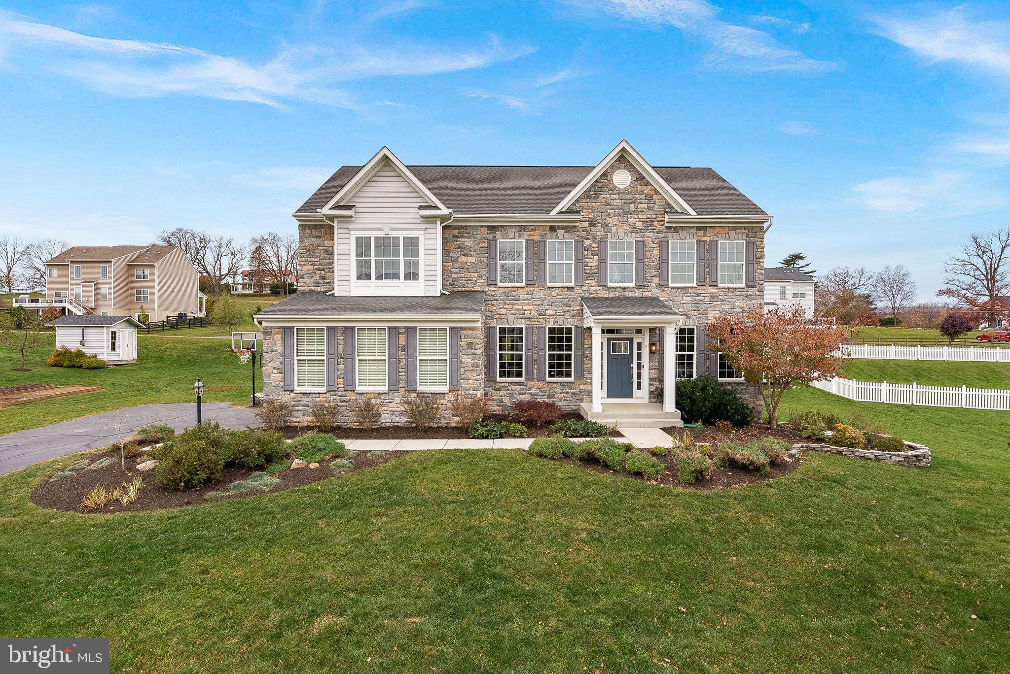 8 Ramsdell Ct