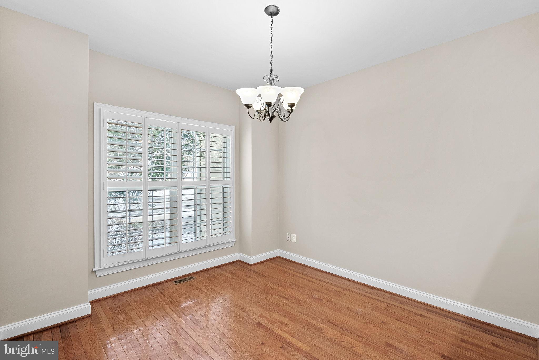 20043 VALHALLA SQ