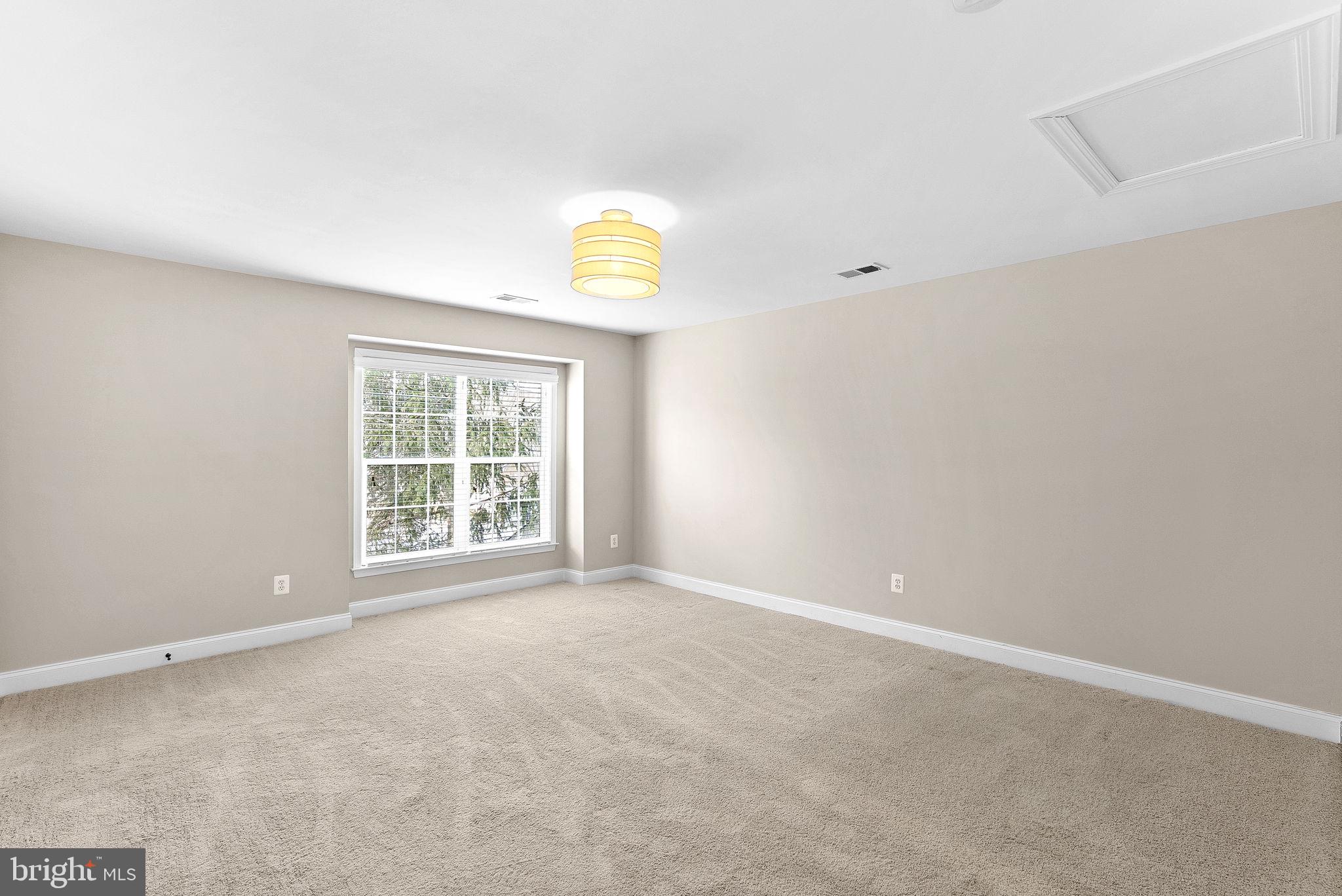 20043 VALHALLA SQ