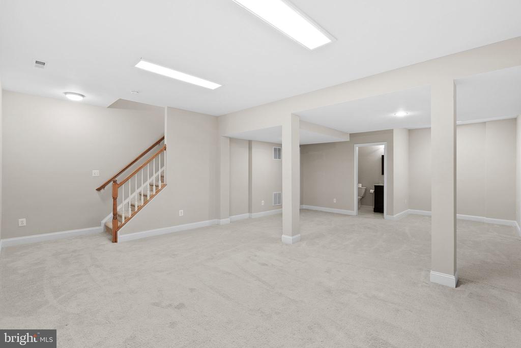 20043 VALHALLA SQ